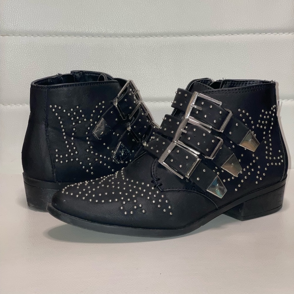 Truffle Collection Short Black Cowboy Stud Buckle Boots